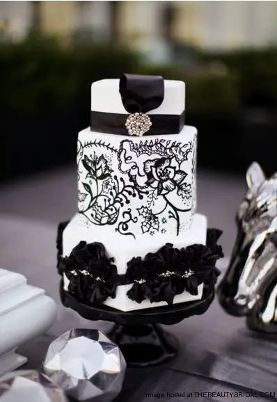 Black White Modern Wedding Cake