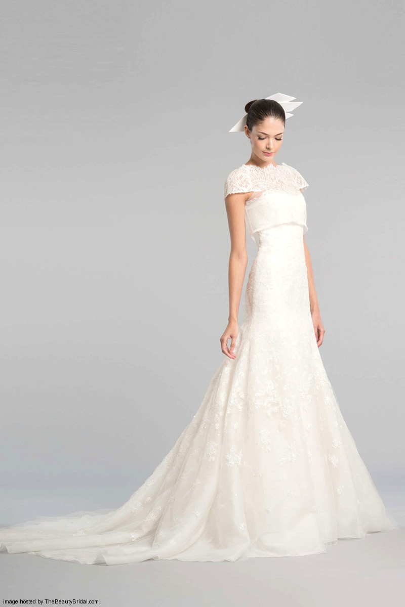 Carolina Herrera Fall 2015 feminine lace trumpet wedding dress