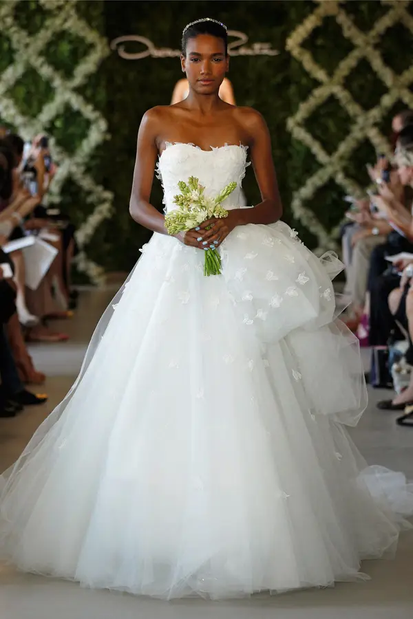 Oscar de la Renta Spring 2013 Leaf lace bridal dress