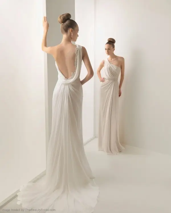 Rosa Clara One shoulder backless bridal dress 600x750 1