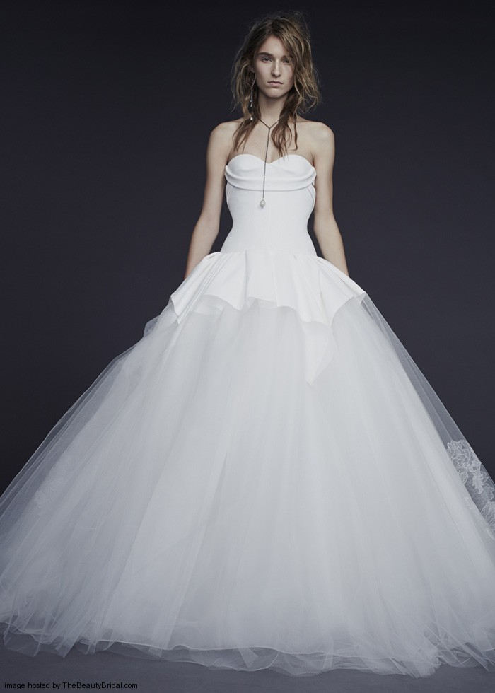 Vera Wang Fall 2015 ivory strapless sweetheart ball gown wedding dress