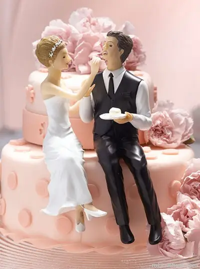 bride and groom cake toppers